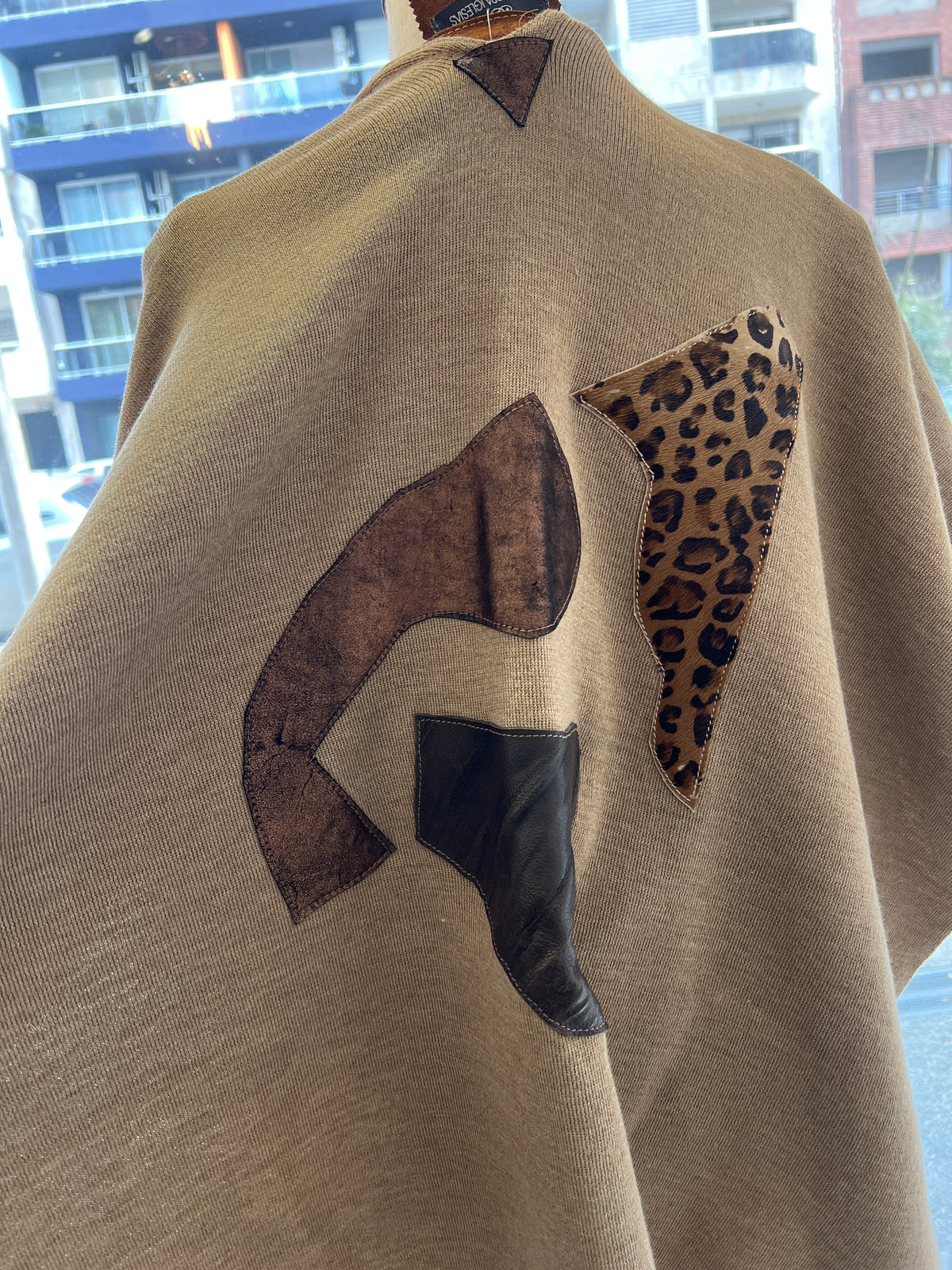 Ruana Justina Beige